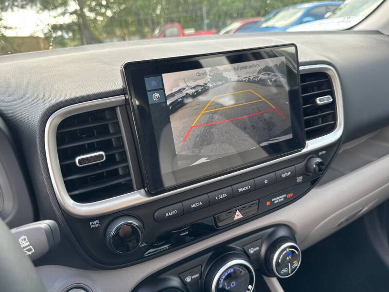 2025 Hyundai Venue SEL