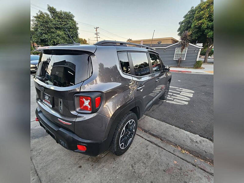 2016 Jeep Renegade Trailhawk