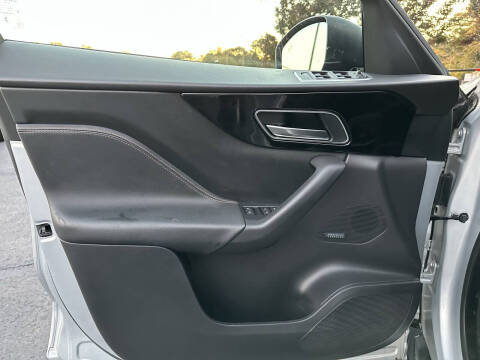 2017 Jaguar F-PACE 35t Prestige