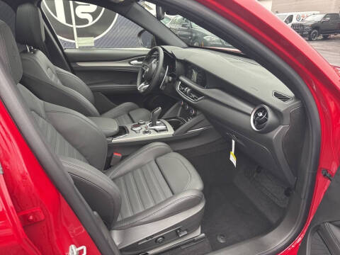 2025 Alfa Romeo Stelvio