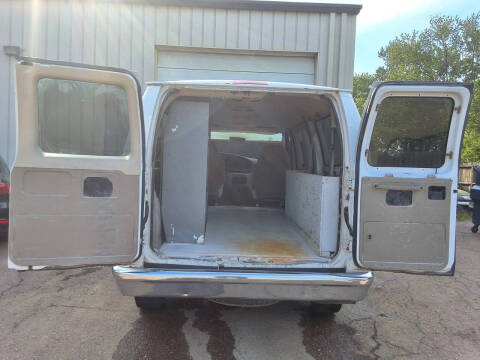 2005 Ford E-Series E-350 SD XLT