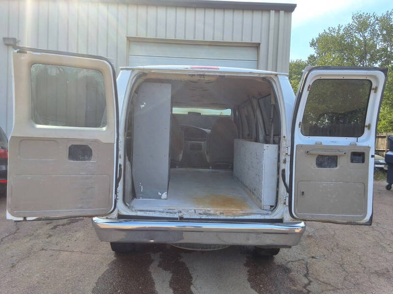 2005 Ford E-Series E-350 SD XLT