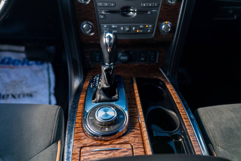 2017 Nissan Armada SV