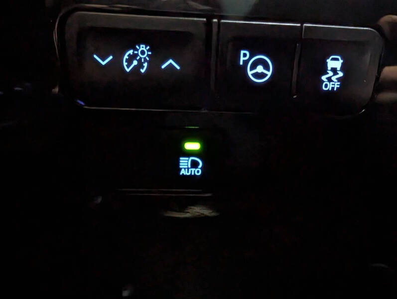 2019 Toyota Prius LE AWD-e