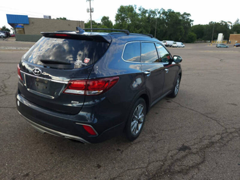 2017 Hyundai Santa Fe SE
