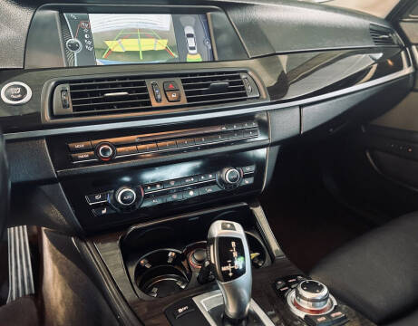 2011 BMW 5 Series 528i