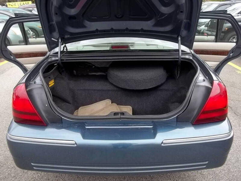 2010 Mercury Grand Marquis LS