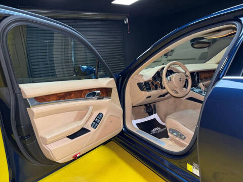 2012 Porsche Panamera