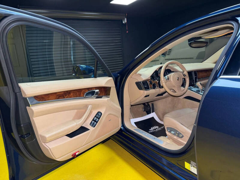 2012 Porsche Panamera