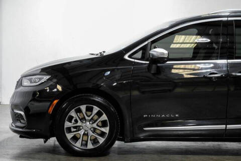 2022 Chrysler Pacifica Hybrid Pinnacle