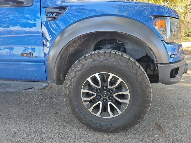 2013 Ford F-150 SVT Raptor photo 23