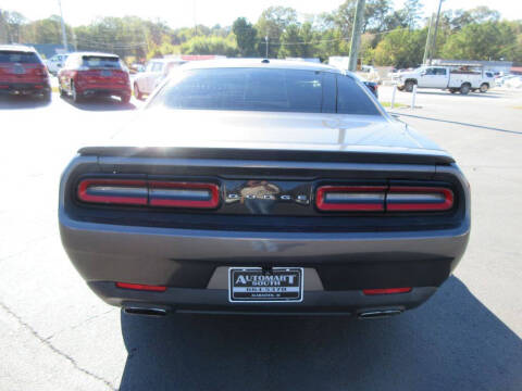 2015 Dodge Challenger SXT