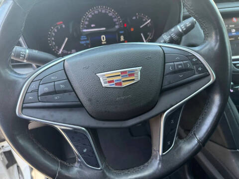 2017 Cadillac XT5 Luxury