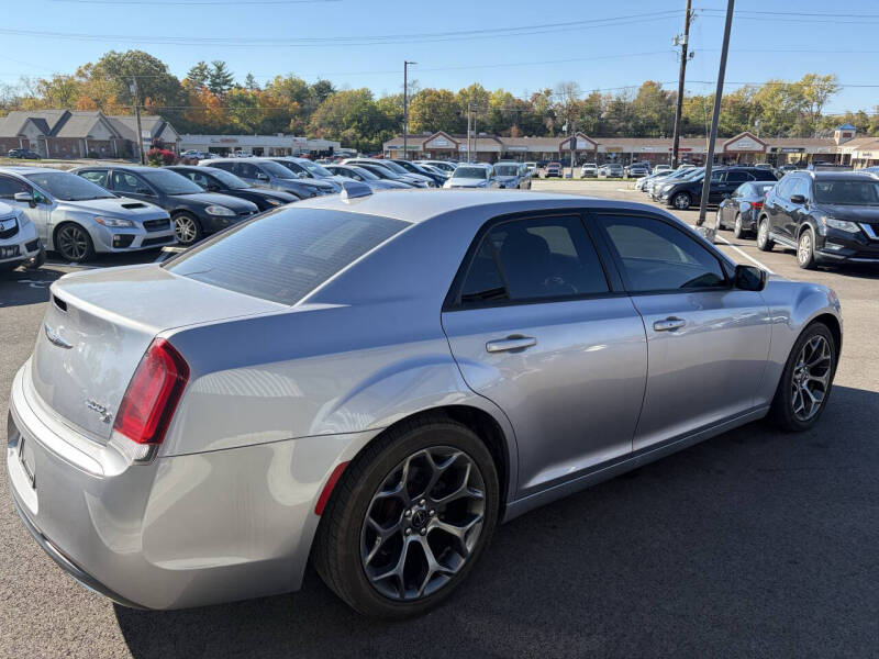 2018 Chrysler 300 S