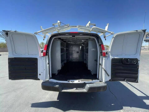 2022 Chevrolet Express 2500