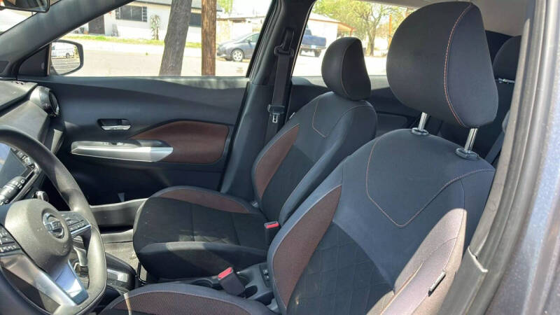 2020 Nissan Kicks SV