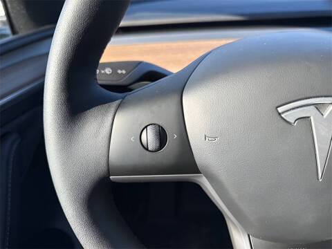 2025 Tesla Model Y Long Range