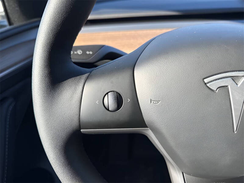 2025 Tesla Model Y Long Range