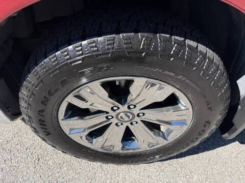 2017 Nissan Titan SV