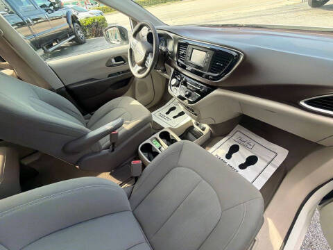 2017 Chrysler Pacifica Touring