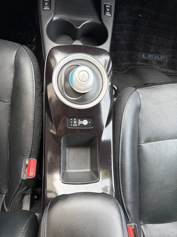 2013 Nissan LEAF SV