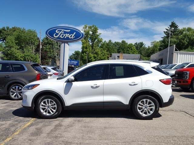 2020 Ford Escape SE