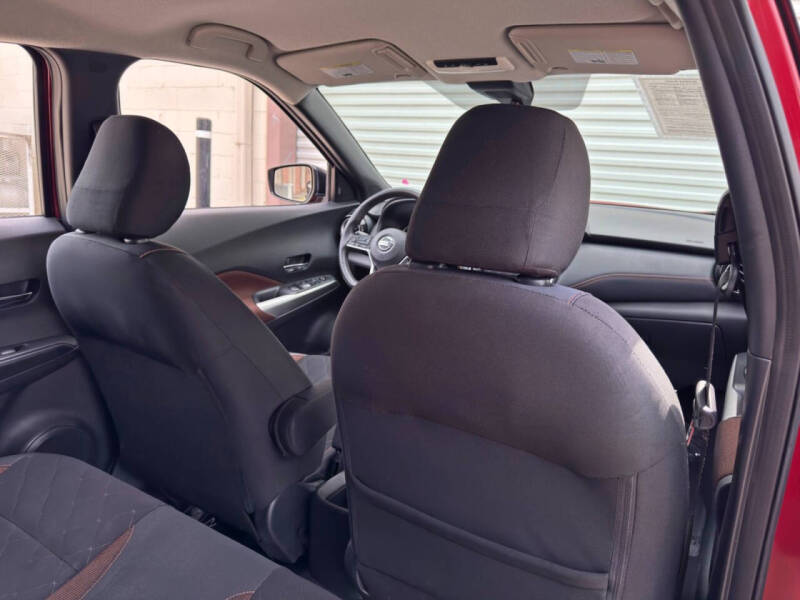 2020 Nissan Kicks SR