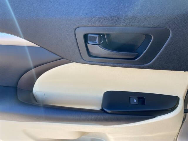 2014 Toyota Highlander LE