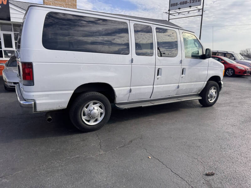2006 Ford E-Series E-350 SD XLT