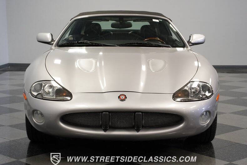 2001 Jaguar XKR