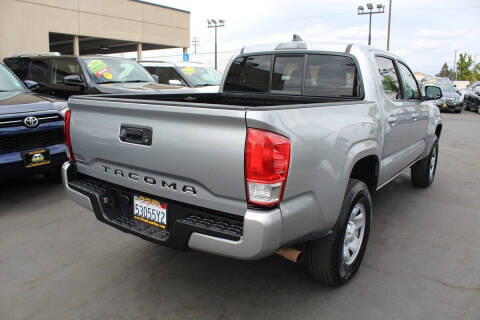 2020 Toyota Tacoma SR