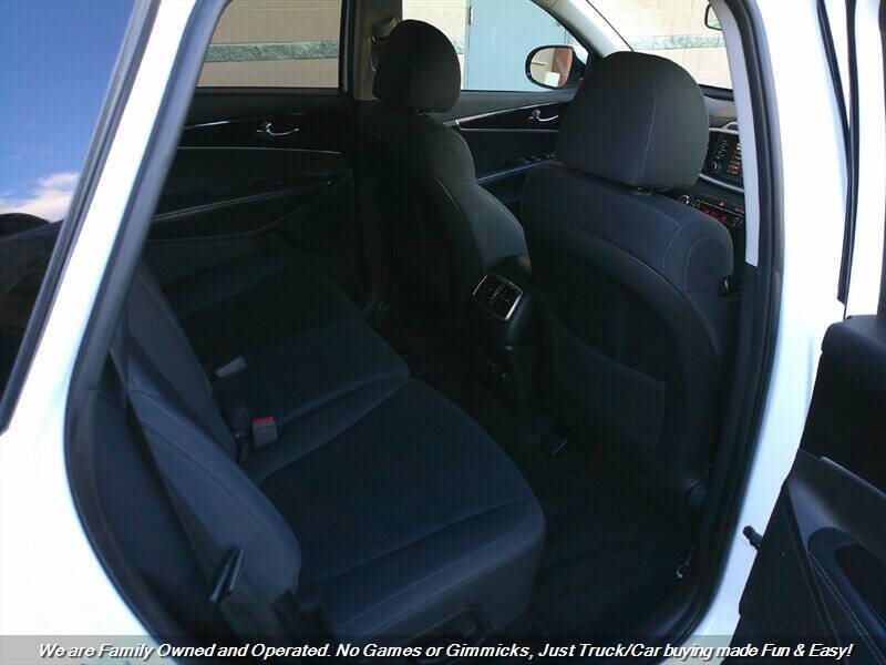 2019 Kia Sorento LX V6