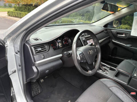 2017 Toyota Camry SE