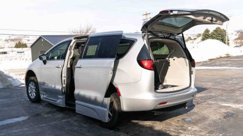 2024 Chrysler Voyager LX