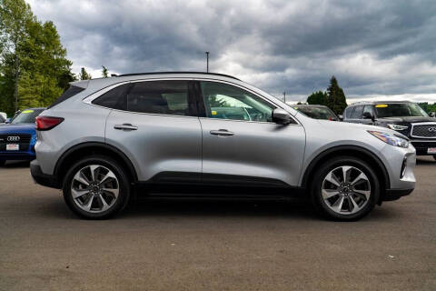 2023 Ford Escape Platinum