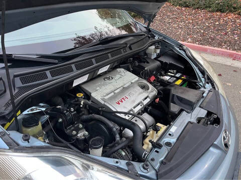 2006 Toyota Sienna LE 8 Passenger