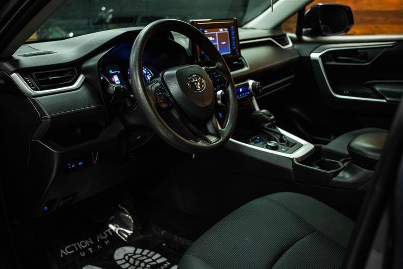 2021 Toyota RAV4 Hybrid LE