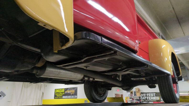 1953 International L-120 Series