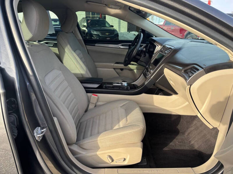 2019 Ford Fusion SE