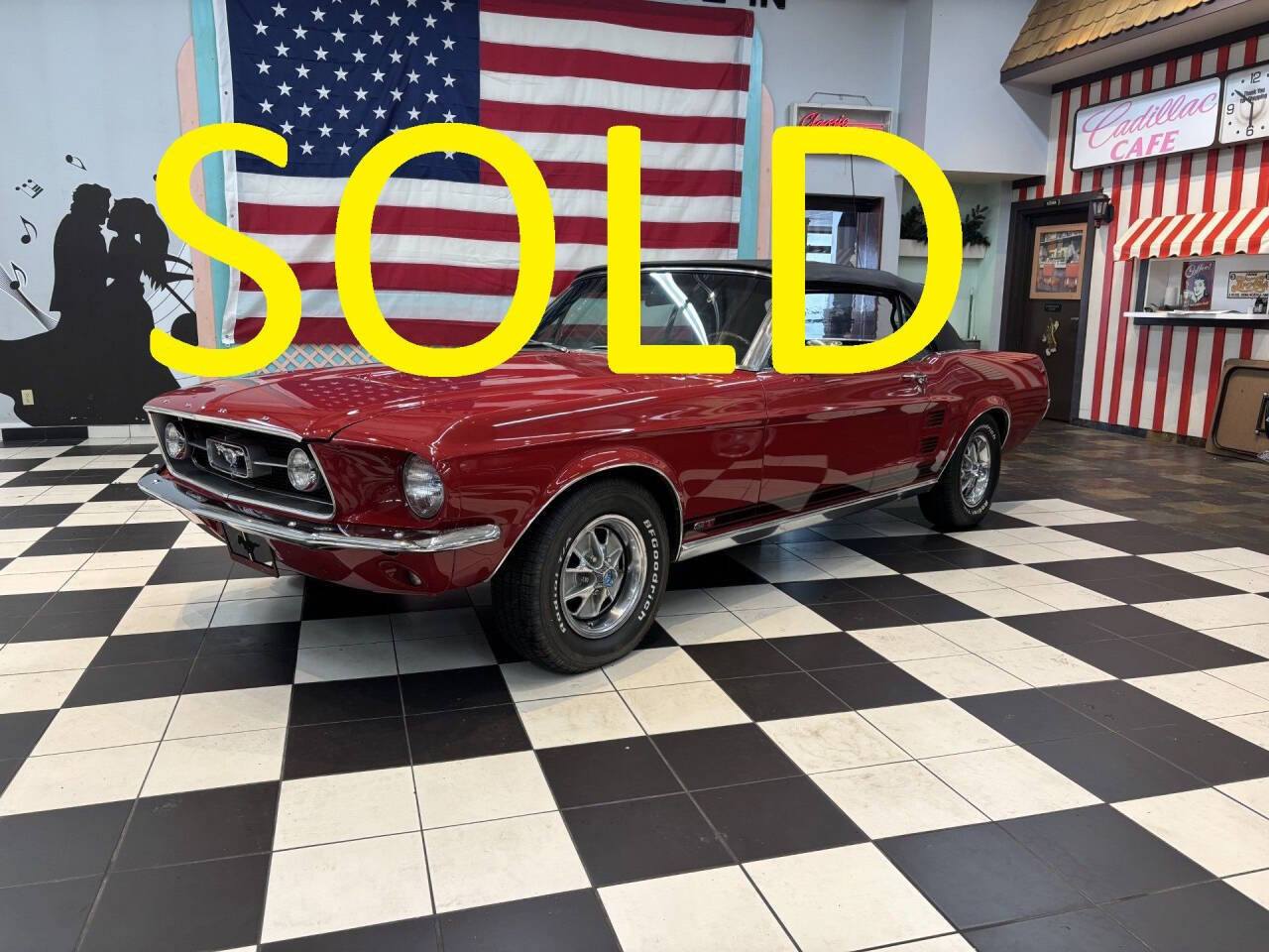 1967 Ford Mustang 2