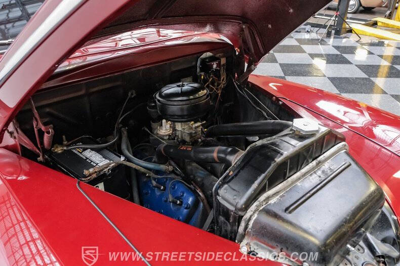 1948 Ford Deluxe