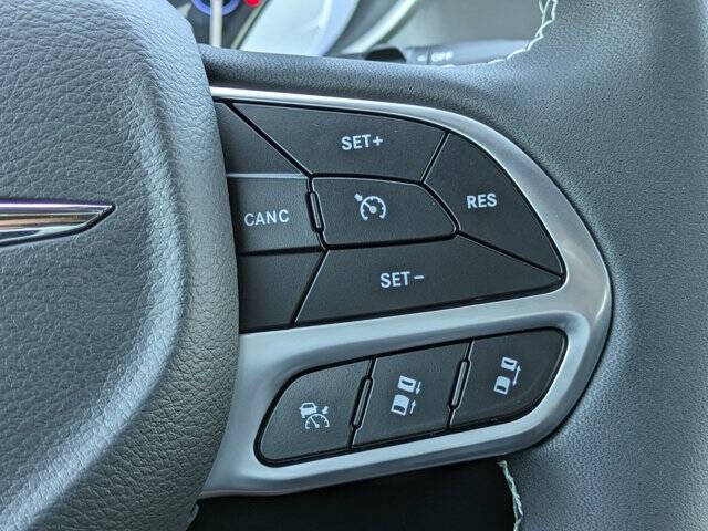 2026 Chrysler Voyager LX