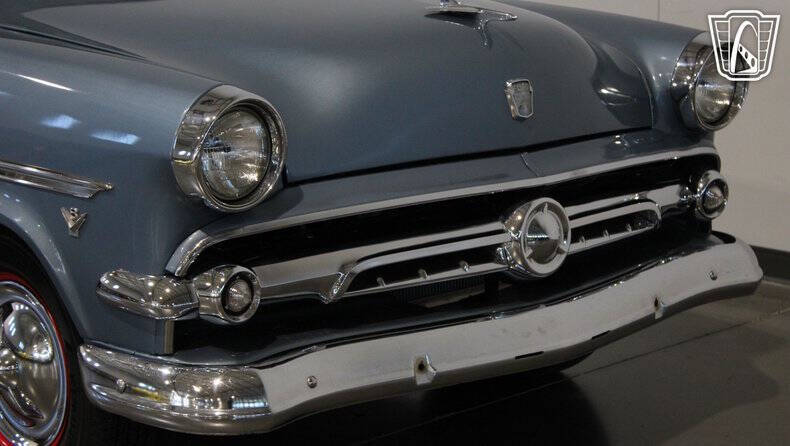 1954 Ford Crestline