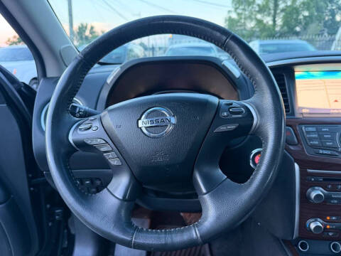 2017 Nissan Pathfinder Platinum