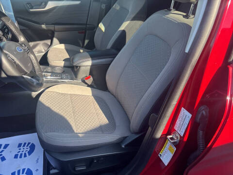 2022 Ford Escape SE