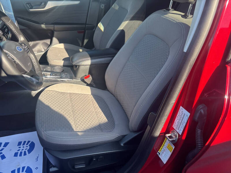 2022 Ford Escape SE