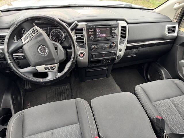 2018 Nissan Titan SV