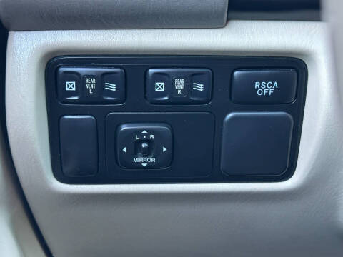 2004 Toyota Land Cruiser