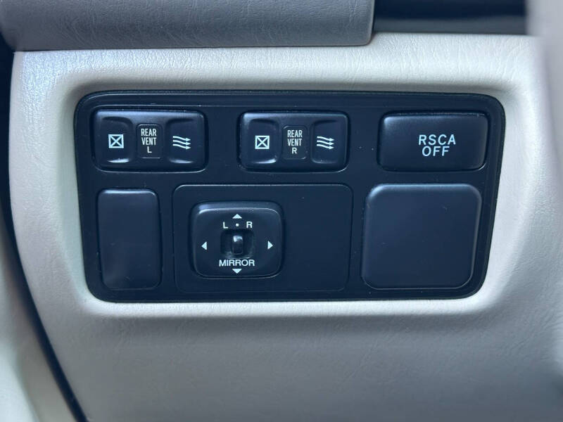 2004 Toyota Land Cruiser