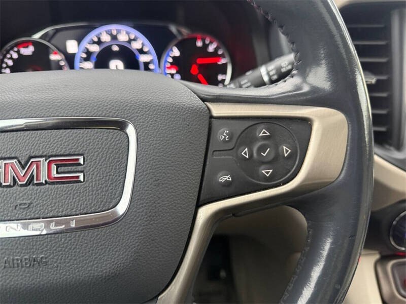 2022 GMC Acadia Denali